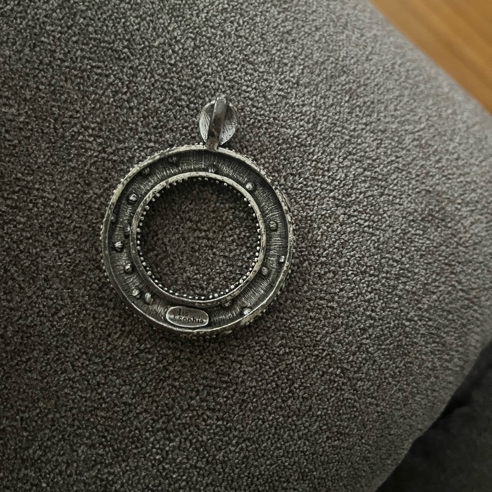 Pendant - Picture 2 of 2